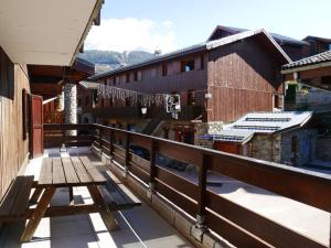 Appartements Appartement Montchavin, 2 pieces + mezzanine, 7 pers, pied commerces/pistes, terrasse exposee sud - FR-1-329-70 : photos des chambres