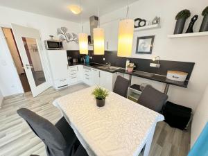 Villa Wilhelmine - Ferienwohnung 04 mit Balkon
