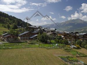 Studio cosy rénové avec balcon, proche pistescommerces, à Montchavin La Plagne - FR-1-329-3