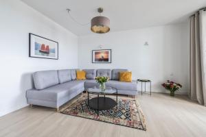 Trzy Żagle with City View by NorthSide Apartments