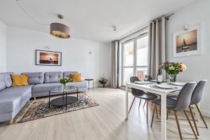 Trzy Żagle with City View by NorthSide Apartments