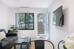Leafy Hideout - Quiet Comfort near Riverfront and CBD