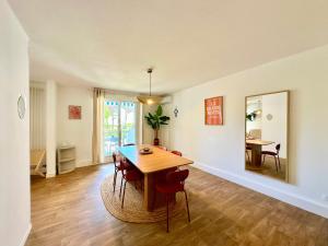 Appartements PGH N51 - Centre, 10 min a la Plage, Garage prive : Appartement 2 Chambres