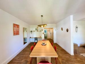 PGH N51 - Centre, 10 min à la Plage, Garage privé