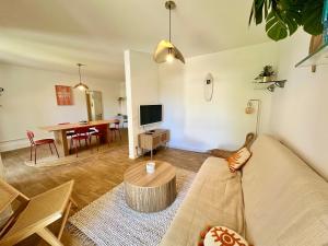 PGH N51 - Centre, 10 min à la Plage, Garage privé