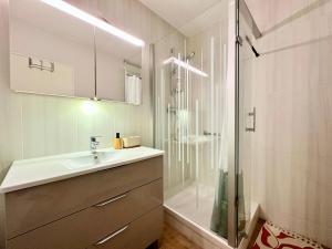 PGH N51 - Centre, 10 min à la Plage, Garage privé