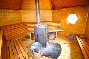 Chalets Prestigious 18 Person Chalet with Pool and Jacuzzi : Chalet