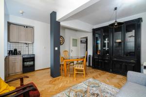 Colorful 2BD Apartment next to Serdika Center by Flat Mаnager