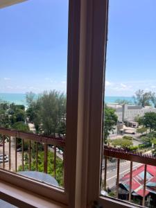 EEs Summer House - Homestay 3 min walk to beach