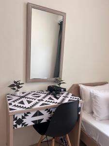 EEs Summer House - Homestay 3 min walk to beach