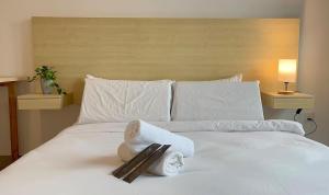 Optimus Medini -- Legoland & SG view & WIFI #3BR2B #5 pax by Cowidea