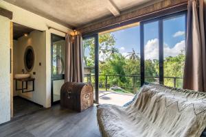 Riverside 2BR Villa with Rice Field Views