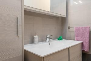 Quiet home in Milan close to the Olimpic Village