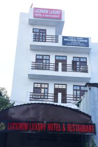 Lucknow Luxury Hotel And Restaurant