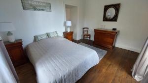 Maisons de vacances Grand gite familial 5 chambres a Ally, dans le Cantal a cote de Salers : photos des chambres