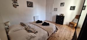 Maisons de vacances Grand gite familial 5 chambres a Ally, dans le Cantal a cote de Salers : photos des chambres