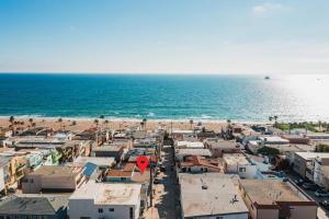 1 Block to Beach Heaven Chic 2BD