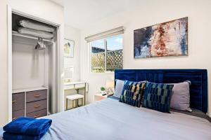 1 Block to Beach Heaven Chic 2BD