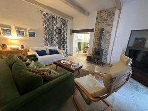 Villas Ancien Prieure renove - le jardin du cure - cour interieure - calme - 8 personnes : photos des chambres