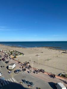 Appartements Elegant 120m With Balcony Near The Beach : photos des chambres