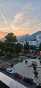 Seaside Port Apartments