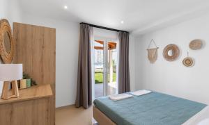 Seafront Villa Melachrinou