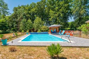 Gîte Au Milieu D'un Airial