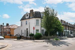 Gorgeous 2 Bed Apartment in North London