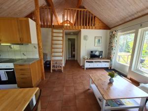 Gärdsholmen- Cabin on privately owned island "Boken"- boat included