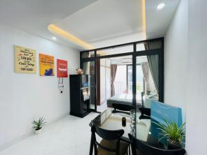 Phòng xinh xắn, có ban công ở Khương Đình, nghỉ ngắn ngày, làm việc thoải mái