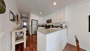 Spacious 2 Bedroom Home with Pool