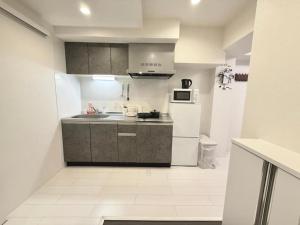 御徒町クリスタル b