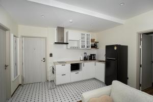 ME5 Halo 2-bedroom ВатСaп66935B2I976 вид на бассейн