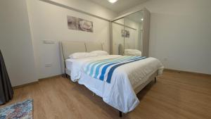 Luxury 3BR Apartment with Infinity Pool, Balcony n Gym