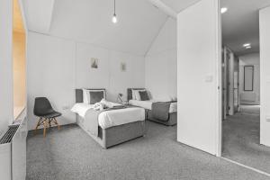 Large Townhouse 5 Beds with Two Parking Spaces - Manchester City Centre