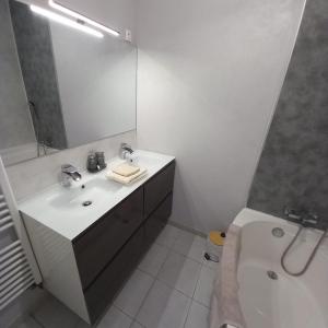 Le sourire de Mona Lisa 2 étoiles 100m du château