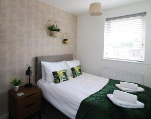 Lancaster 2 Bedroom House - Driveway Parking