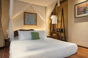 Elevated Urban Stay With Netflix, Bathtub, Wifi