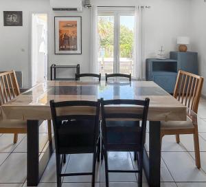 Appartements Maison spacieuse, piscine parking prive & jardin : photos des chambres