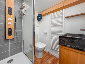 Appartements Maison spacieuse, piscine parking prive & jardin : photos des chambres