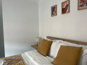 Apartment 4 Fitzroy Avenue