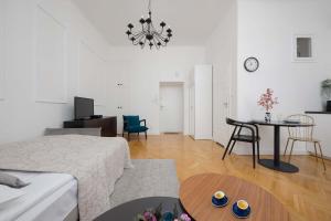 Tasteful Studio Located Near PGE Narodowy by Noclegi Renters