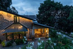 Colonial House With a Garden l Mystic Abode