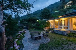 Colonial House With a Garden l Mystic Abode