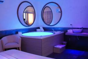 Bee Queen Hotel