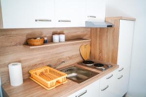 Studio Mia with free onsite parking 