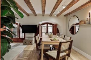 Vila - 3 bedrooms and office in El Born