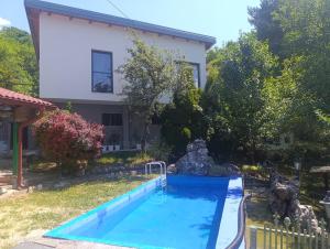 Sarajevo Hills,small villa with garden and garage,OLD CITY - Ubytování bez kategorie ve městě Sarajevo