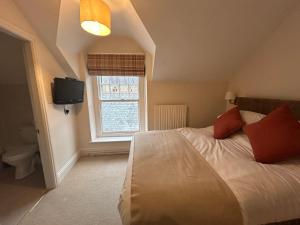 Community Owned Gwesty Owain Glyndwr Hotel