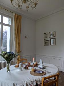 Chambre dhôte - petit château à la campagne